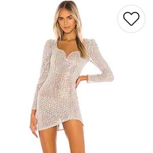 Nude/ shimmer dress from revolve size XS never worn bought for 138$